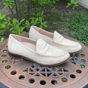 Vionic gold tone loafers